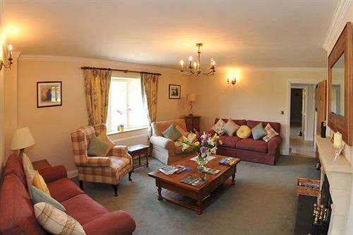 The Paddock Bed & Breakfast Haverfordwest Exterior photo